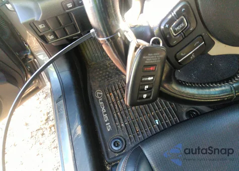 2017 Lexus Is 300 z USA, uszkodzony, nr VIN JTHCM1D25H5017120